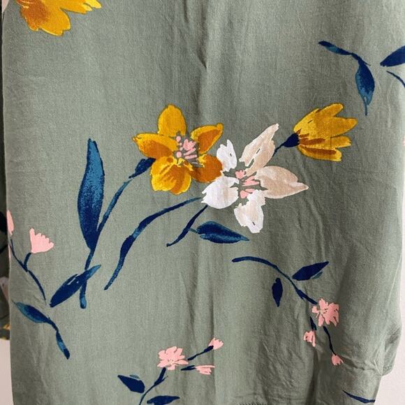 Old Navy Green Floral Tank Top - Picture 5 of 10